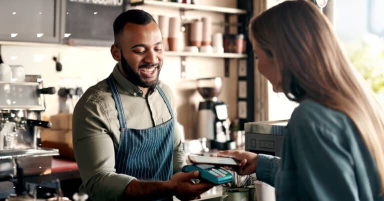 Blog Featured En Mobile Wallet Marketing 01